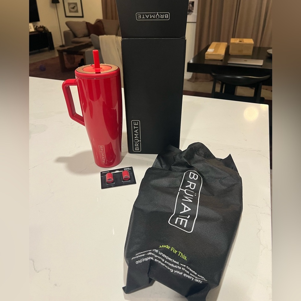 Red cherry Brumate cup